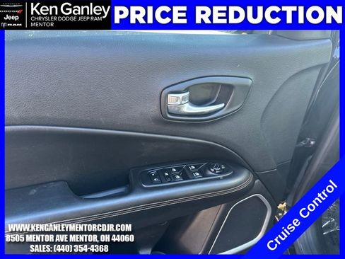 Used 2019 Jeep Compass Limited image 11