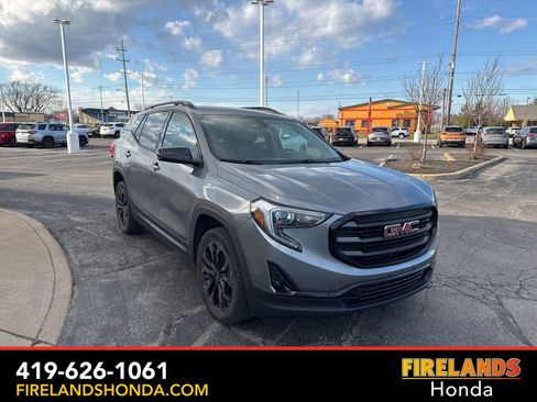 Used 2019 GMC Terrain SLT w/ Preferred Package image 3