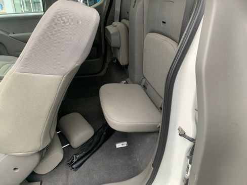 Used 2019 Nissan Frontier S image 6