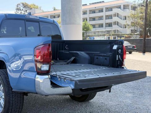 Used 2019 Toyota Tacoma SR5 RWD image 12