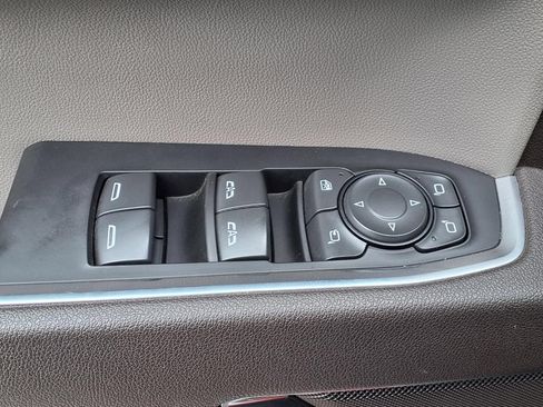 Used 2025 GMC Sierra 1500 SLT AWD/4WD image 8