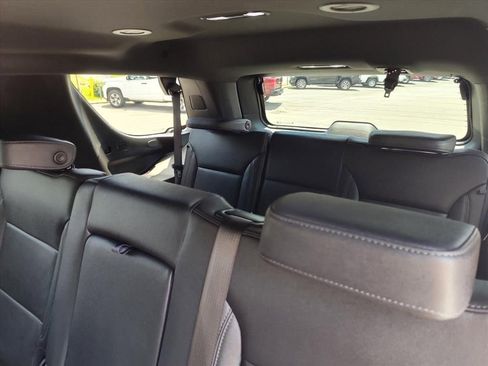 Used 2025 Chevrolet Tahoe Z71 AWD/4WD image 15