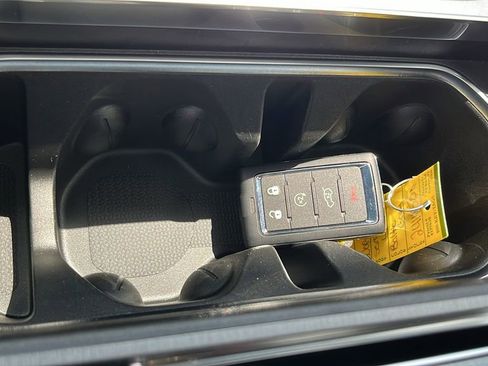 Used 2024 Jeep Wagoneer Series II image 26