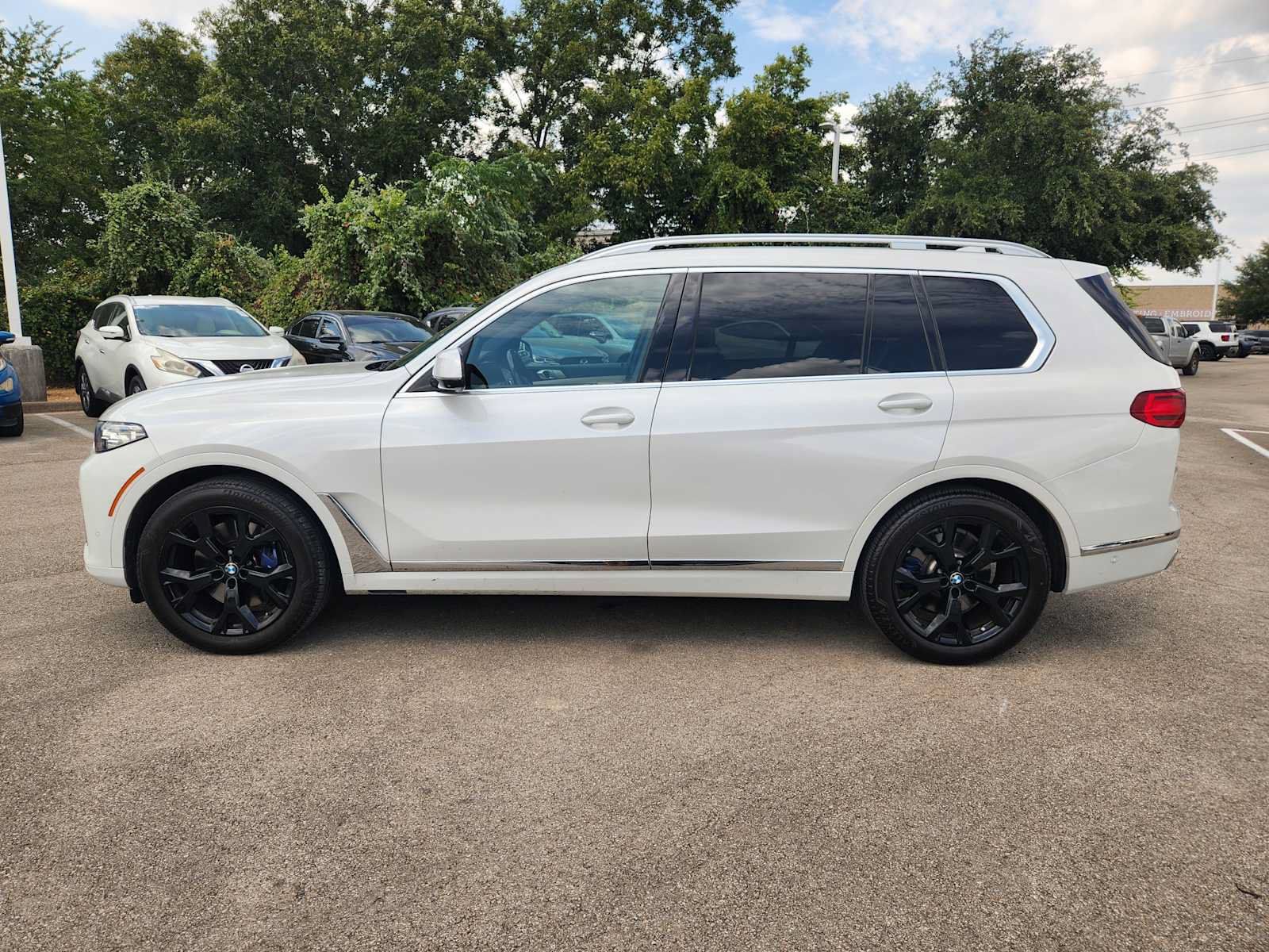 Used 2022 BMW X7 xDrive40i w/ Executive Package AWD/4WD image 4