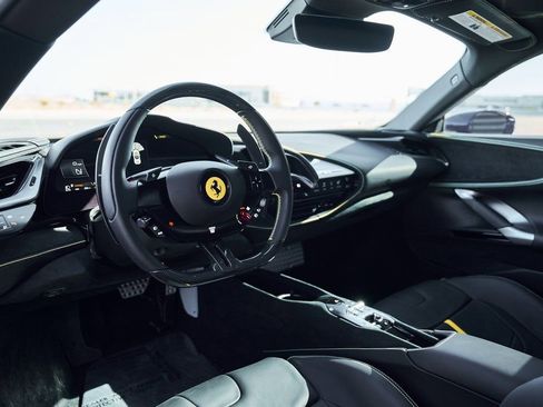 Used 2023 Ferrari SF90 Stradale AWD/4WD image 2