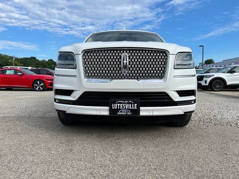 Used 2021 Lincoln Navigator Reserve AWD/4WD image 3