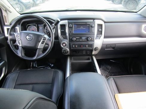 Used 2017 Nissan Titan PRO-4X image 24