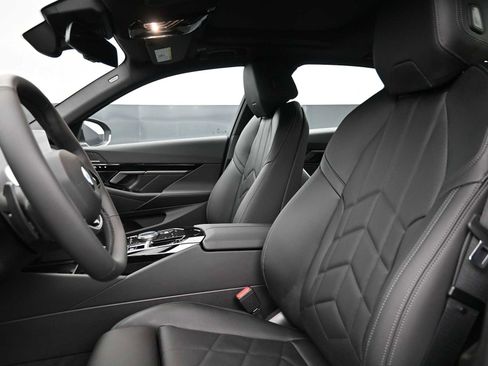 New 2026 BMW 530i w/ Convenience Package RWD image 10