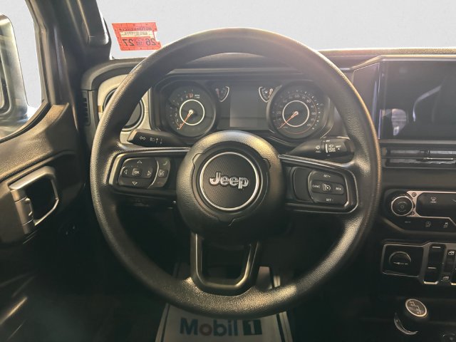 Used 2025 Jeep Gladiator Sport AWD/4WD image 13