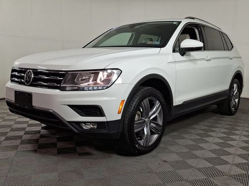 Used 2020 Volkswagen Tiguan SEL AWD/4WD image 6