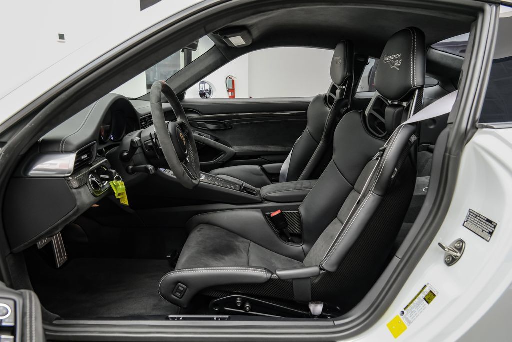 Used 2018 Porsche 911 GT2 RS RWD image 8