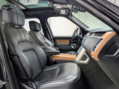 Used 2022 Land Rover Range Rover Autobiography image 28