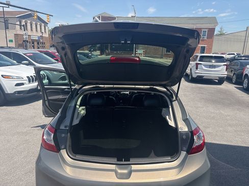 Used 2018 Chevrolet Cruze LT w/ Sun And Sound Package FWD image 17