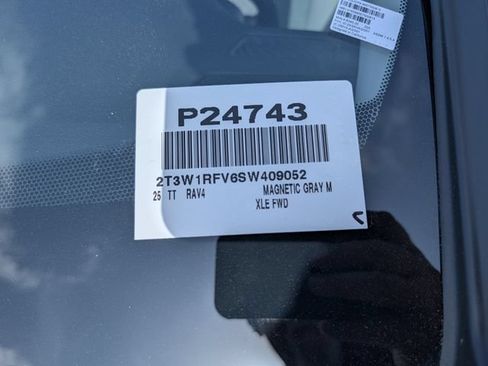 Used 2025 Toyota RAV4 XLE w/ Convenience Package FWD image 37