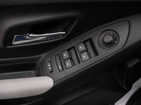 Used 2019 Chevrolet Trax LT w/ LPO, Cargo Package image 19