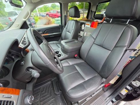 Used 2008 Chevrolet Silverado 3500 LTZ AWD/4WD image 34