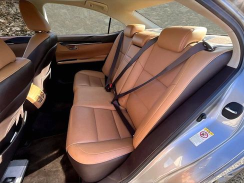 Used 2018 Lexus ES 350 image 23