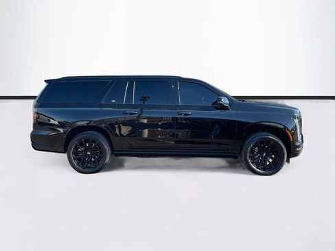 Used 2025 Cadillac Escalade ESV Sport w/ Touring Package AWD/4WD image 4