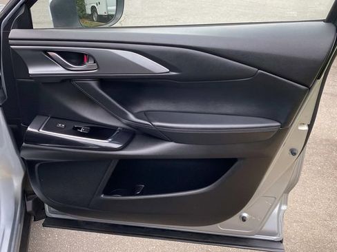 Used 2017 MAZDA CX-9 Touring image 35