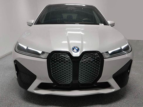Used 2024 BMW iX xDrive50 w/ Premium Package AWD/4WD image 2