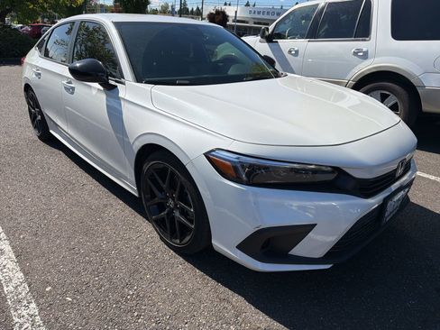 Used 2024 Honda Civic Sport image 3