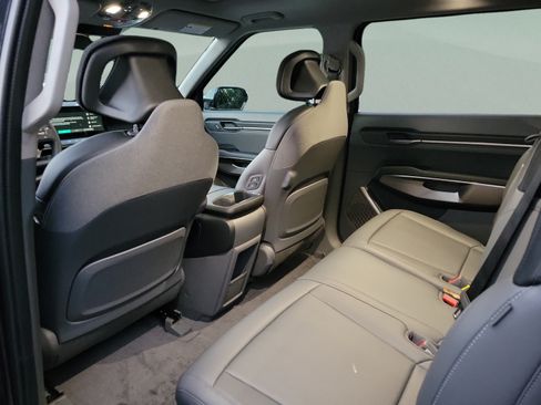 New 2026 Kia EV9 Light RWD image 8