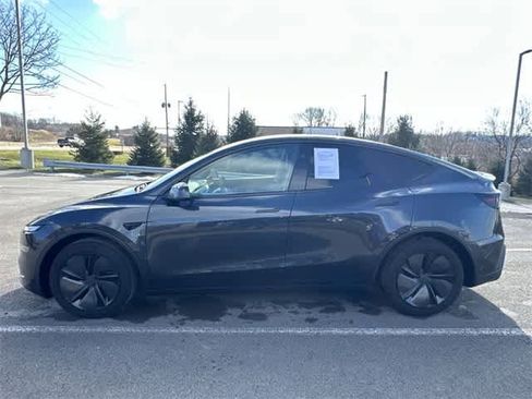 Used 2026 Tesla Model Y Long Range image 2