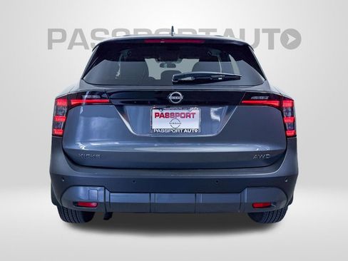 Used 2025 Nissan Kicks SV AWD/4WD image 7