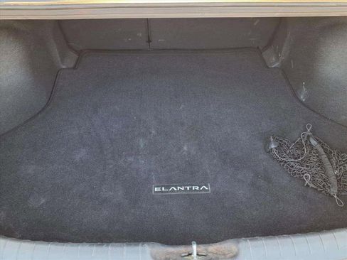 Used 2024 Hyundai Elantra SEL w/ Convenience Package image 10