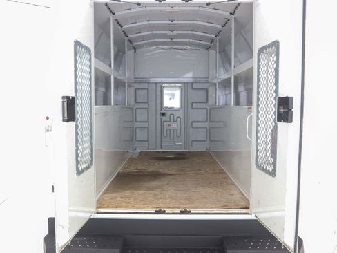 Used 2019 GMC Savana 3500 w/ Power Convenience Package image 10