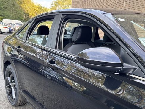 New 2025 Volkswagen Jetta SE image 6