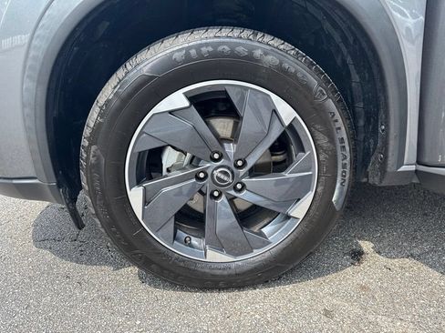 Used 2024 Nissan Rogue SV FWD image 45