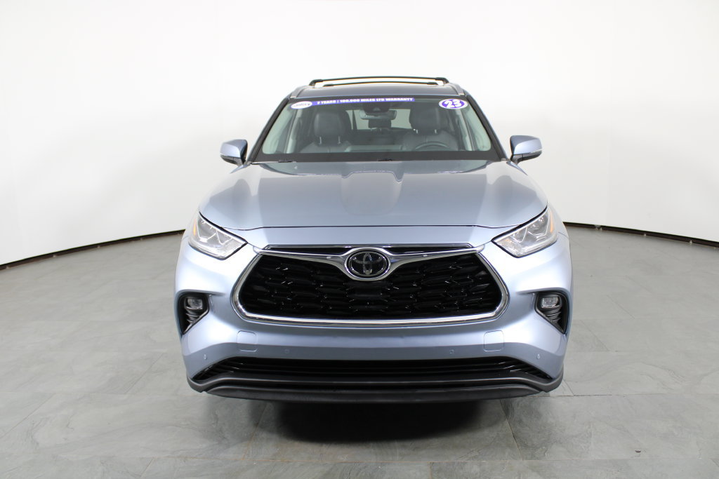 Used 2023 Toyota Highlander Limited AWD/4WD image 11