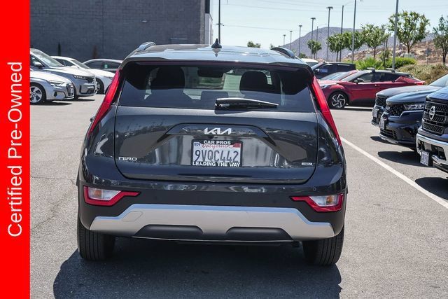 Certified 2025 Kia Niro EX FWD image 6