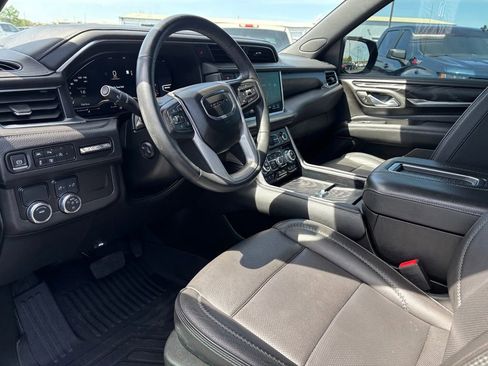Used 2023 GMC Yukon Denali RWD image 8