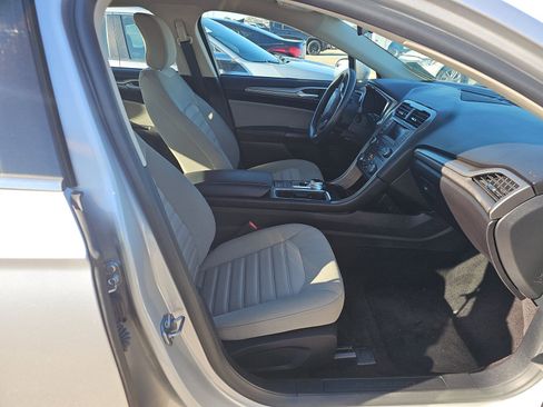 Used 2017 Ford Fusion S image 11