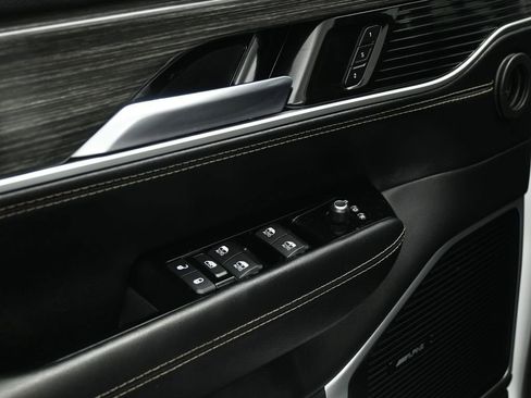 Used 2022 Jeep Wagoneer Series II image 10