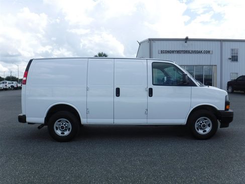 Used 2022 GMC Savana 2500 w/ Driver Convenience Package RWD image 1