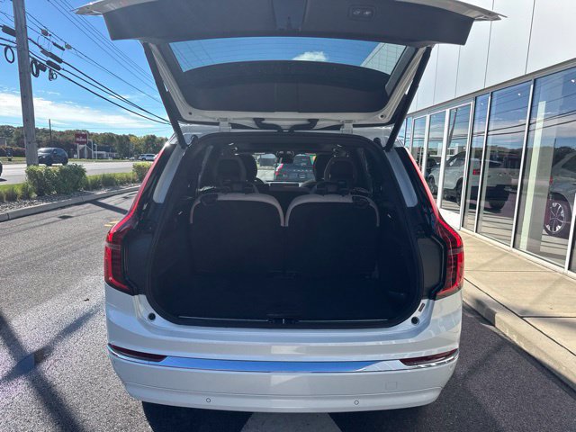 Certified 2026 Volvo XC90 B5 Plus AWD/4WD image 11
