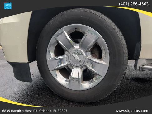 Used 2015 Chevrolet Suburban LTZ RWD image 31