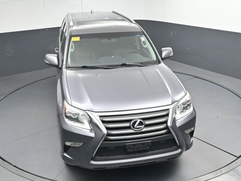 Used 2017 Lexus GX 460 image 33