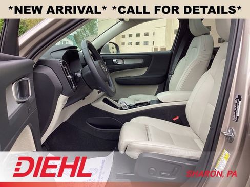 Used 2024 Volvo XC40 B5 Plus w/ Climate Package AWD/4WD image 22