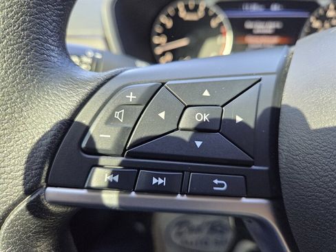 Used 2024 Nissan Altima 2.5 SV image 16