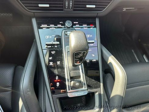 Used 2021 Porsche Cayenne Coupe image 16