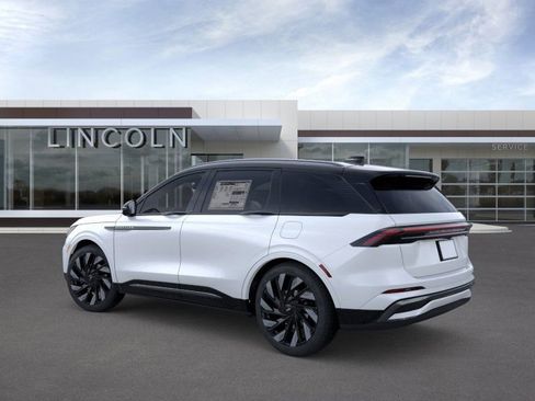 New 2025 Lincoln Nautilus Reserve w/ Jet Appearance Package image 4