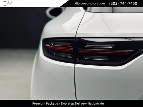 Used 2020 Porsche Cayenne AWD/4WD image 15