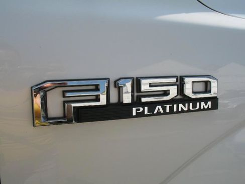 Used 2019 Ford F150 Platinum w/ Equipment Group 701A Luxury AWD/4WD image 91