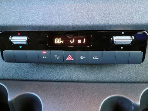 Used 2025 Mercedes-Benz Sprinter 2500 image 52