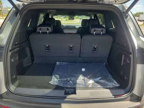 New 2026 Buick Enclave Preferred w/ Power Package FWD image 7