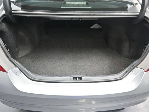 Used 2015 Toyota Camry SE FWD image 14